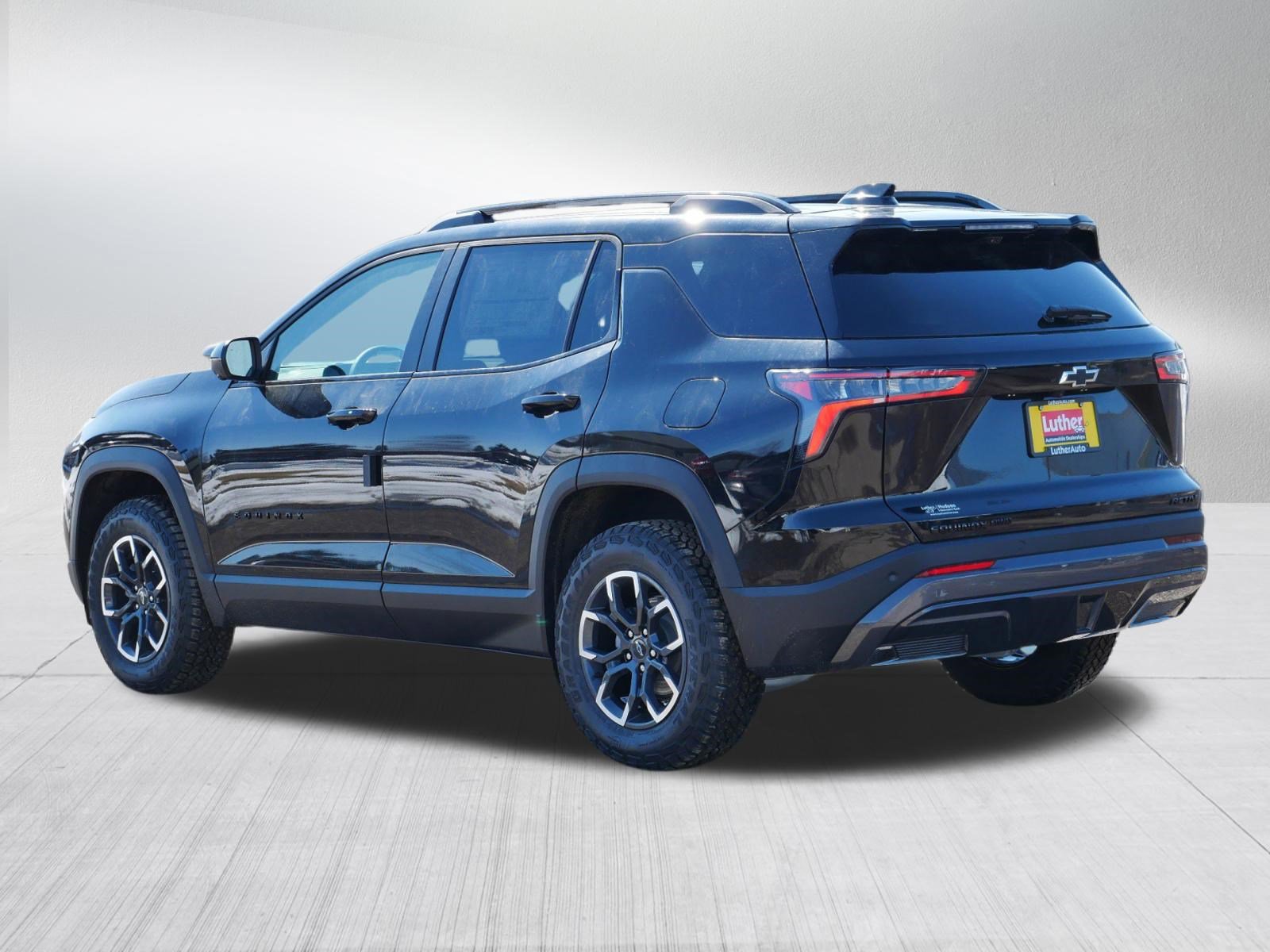 New 2026 Chevrolet Equinox ACTIV w/ Convenience Package III AWD/4WD image 3
