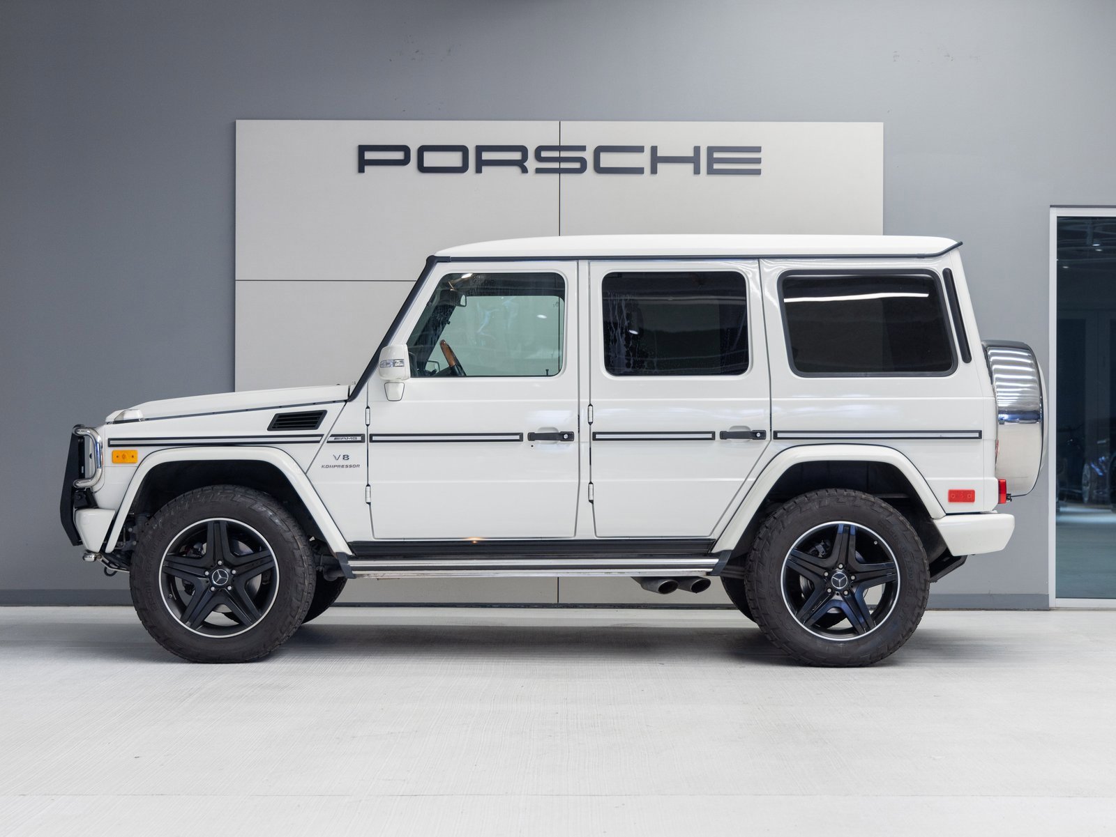 Used 2011 Mercedes-Benz G 55 AMG 4MATIC image 2