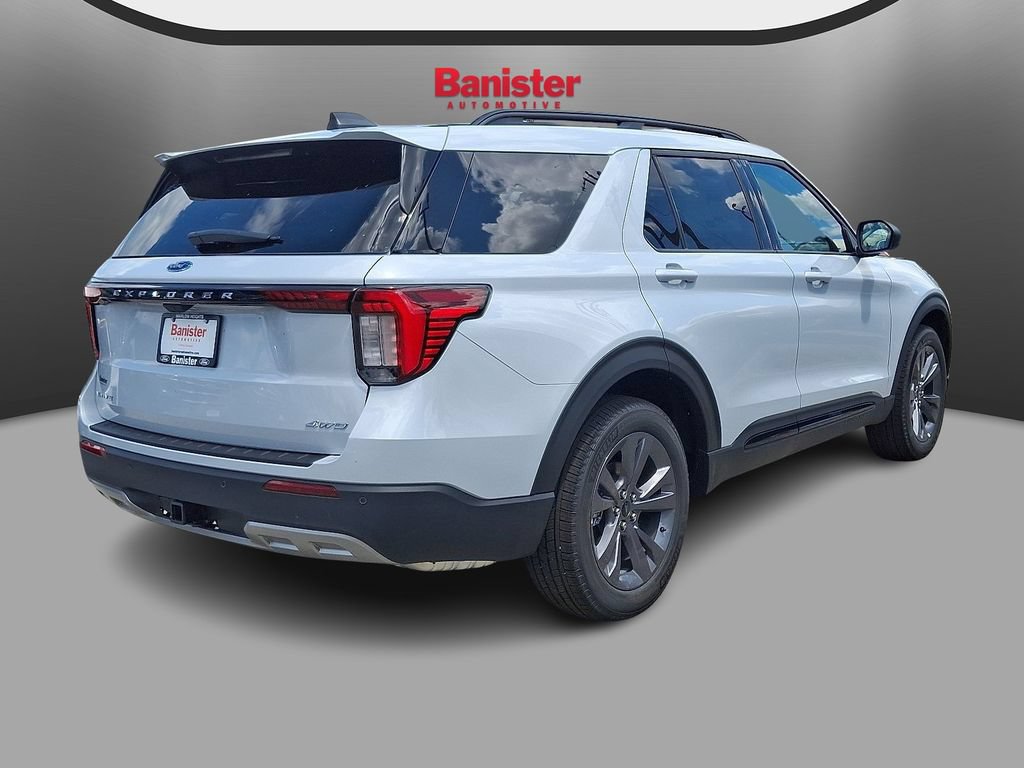 New 2026 Ford Explorer Active w/ Active Comfort Package AWD/4WD image 3