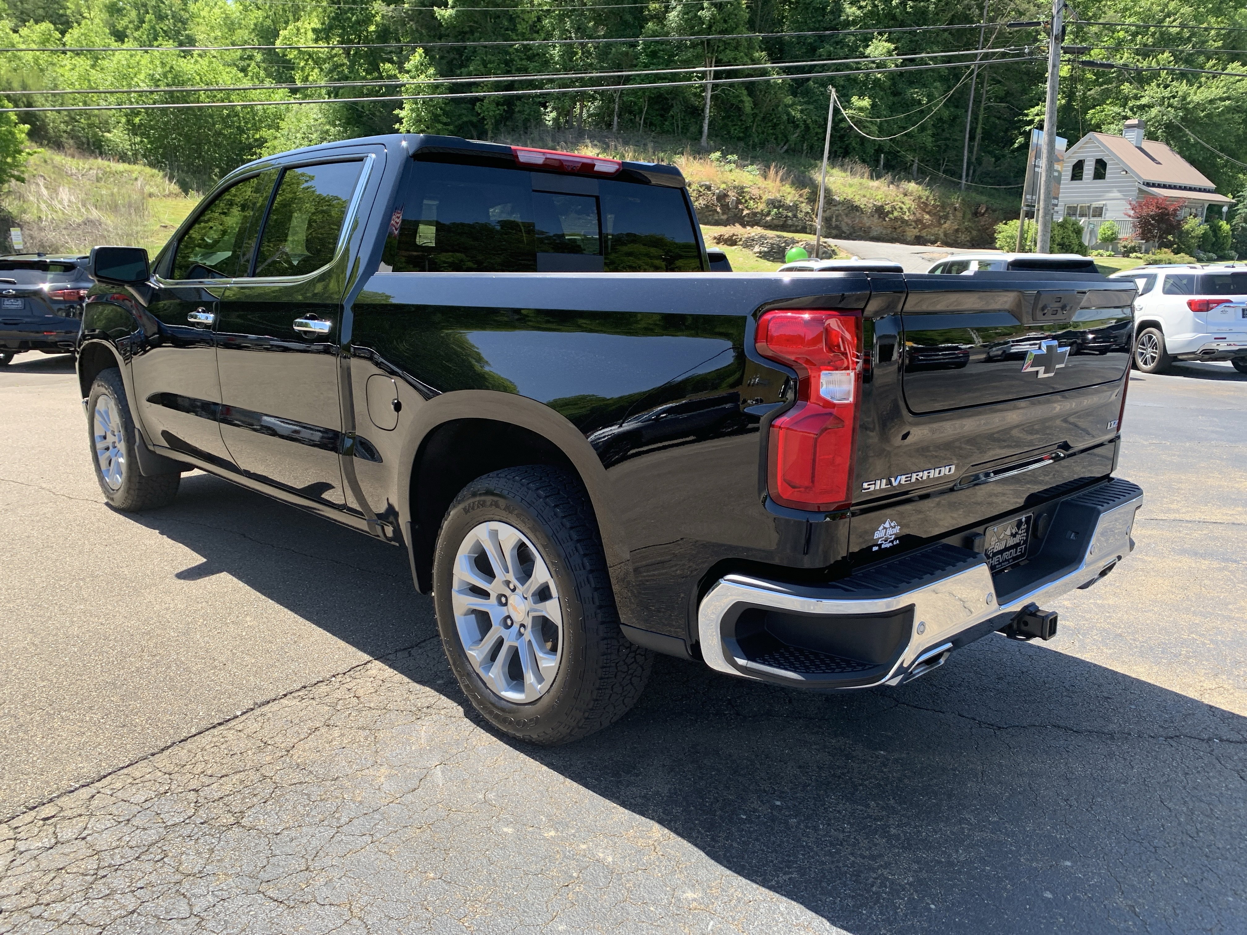 Used 2024 Chevrolet Silverado 1500 LTZ w/ LTZ Premium Package AWD/4WD image 15
