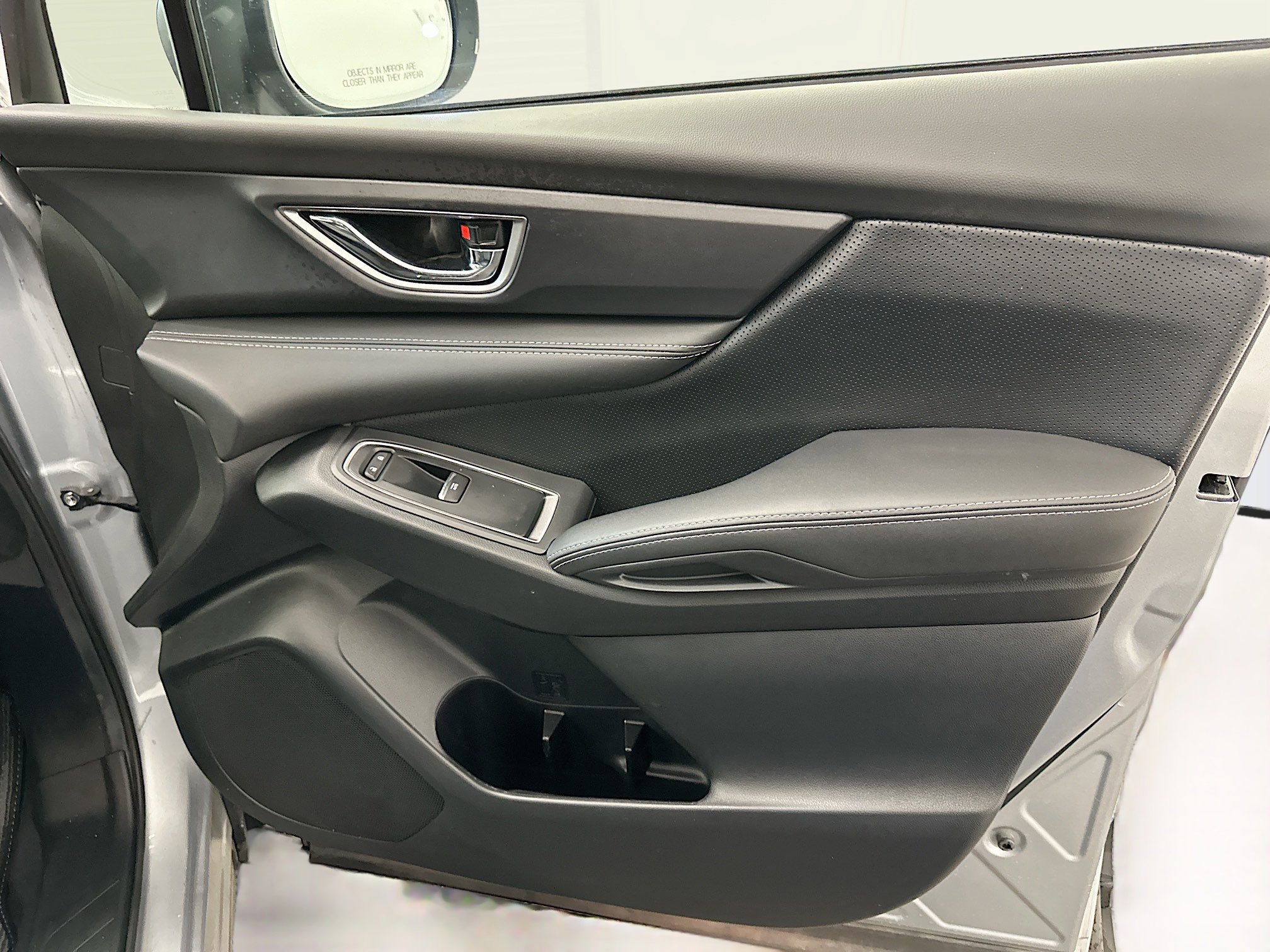 Used 2024 Subaru Ascent Limited image 34