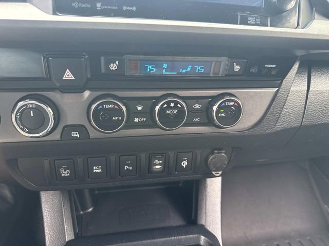 Used 2016 Toyota Tacoma TRD Sport AWD/4WD image 24