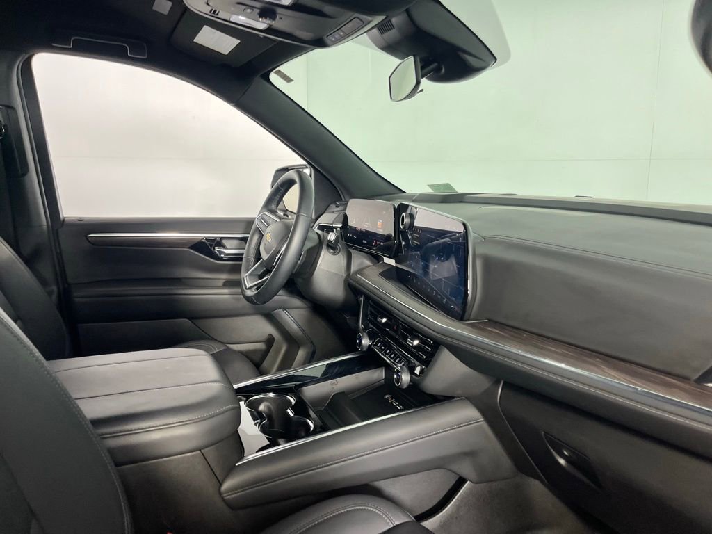 Used 2025 Chevrolet Tahoe LT image 27