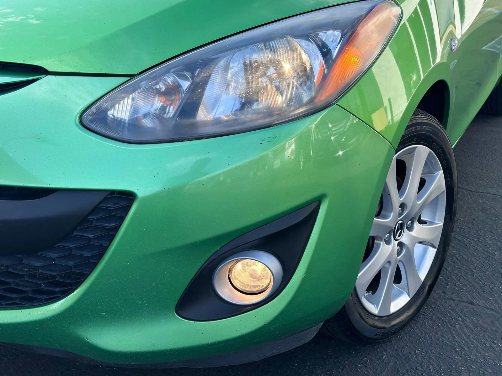 Used 2013 MAZDA MAZDA2 Touring FWD image 5