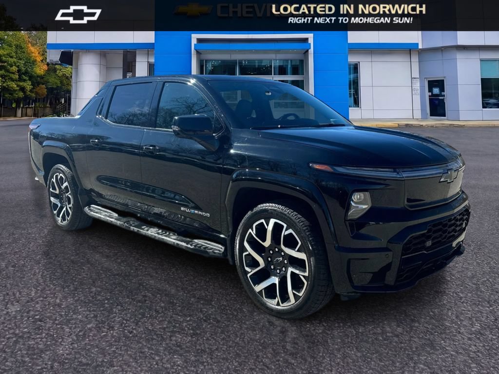 Certified 2025 Chevrolet Silverado EV RST AWD/4WD image 3