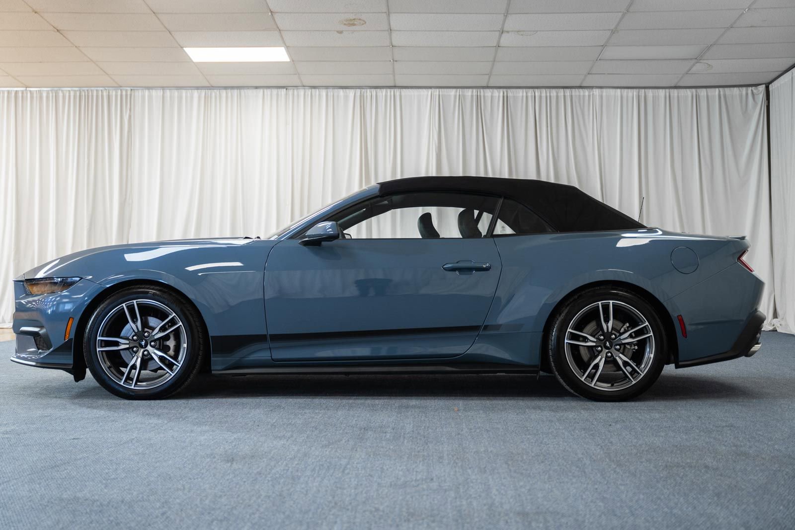 Certified 2025 Ford Mustang Premium w/ Wheel & Stripe Package image 9