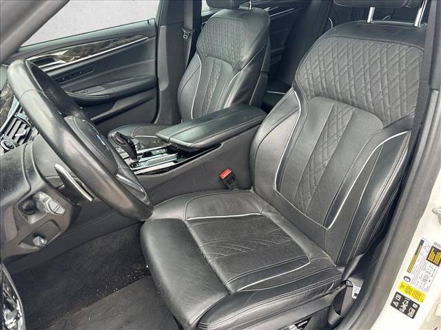Used 2019 BMW M550i xDrive AWD/4WD image 13