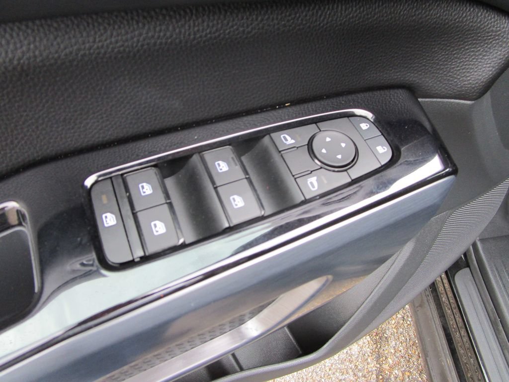 Used 2024 Nissan Pathfinder SL FWD image 20