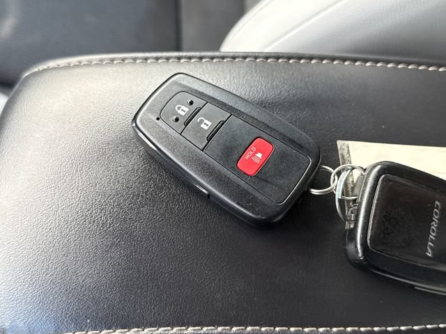 Used 2021 Toyota Corolla XSE w/ Carpet Mat Package (TMS) FWD image 5