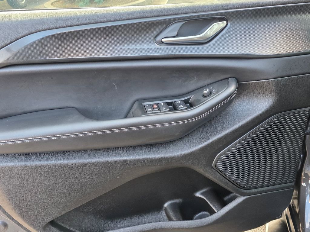 Used 2024 Jeep Grand Cherokee L Altitude image 11