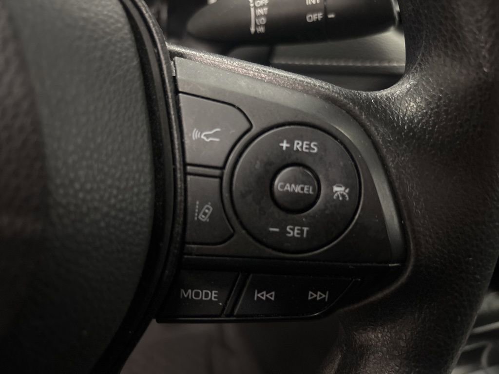 Used 2023 Toyota RAV4 LE AWD/4WD image 20