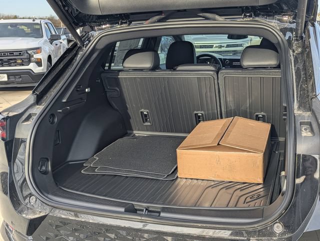New 2026 Chevrolet Equinox EV RS FWD image 30