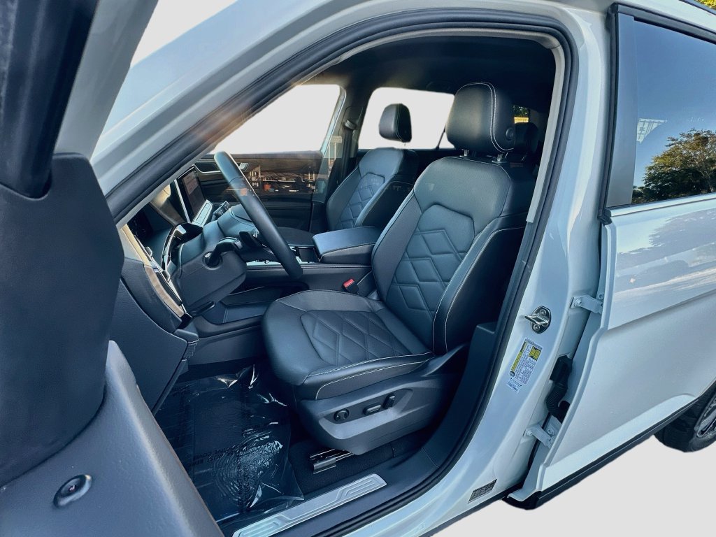 Used 2024 Volkswagen Atlas SE FWD image 20