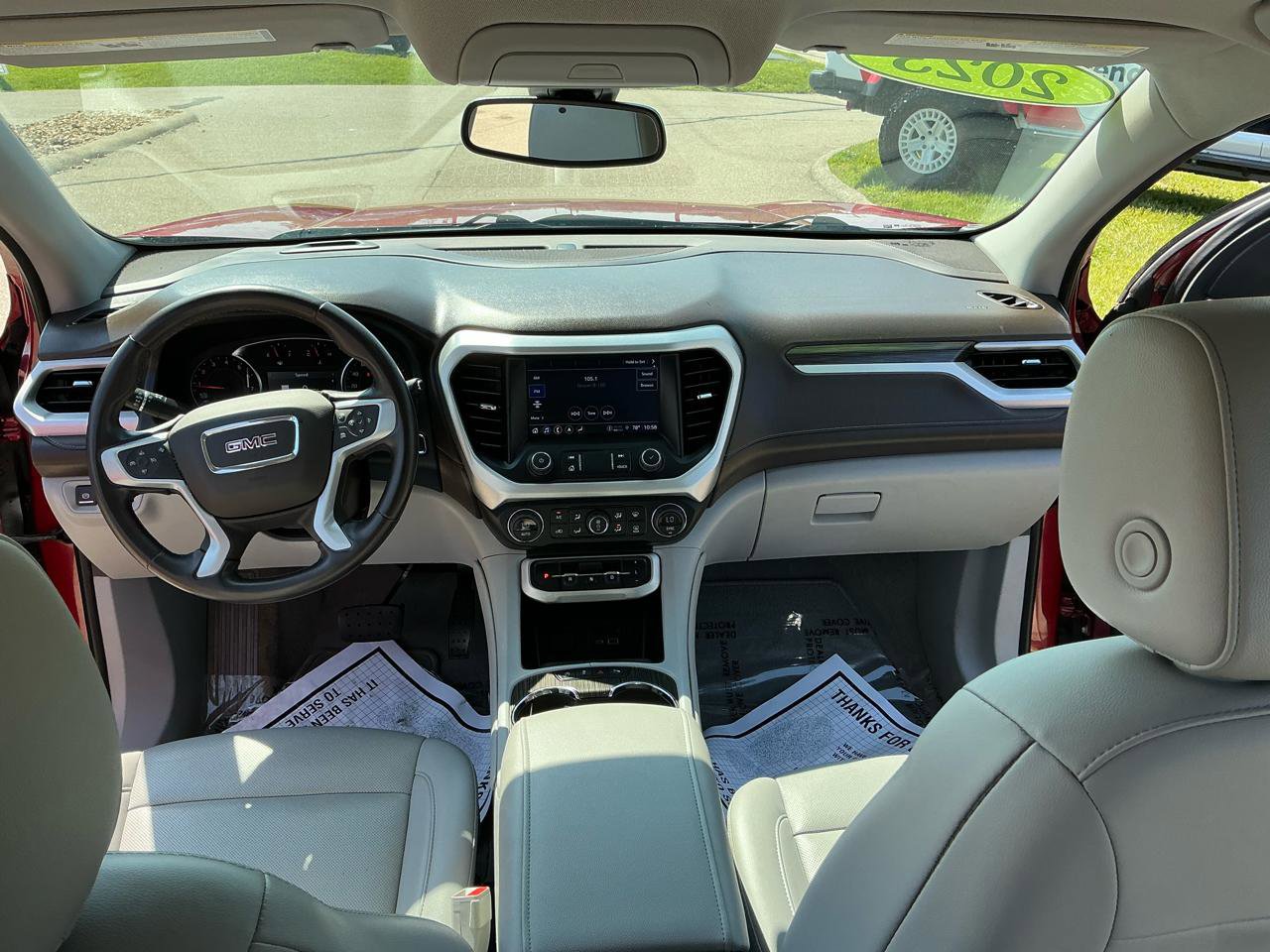 Used 2023 GMC Acadia SLT FWD image 13