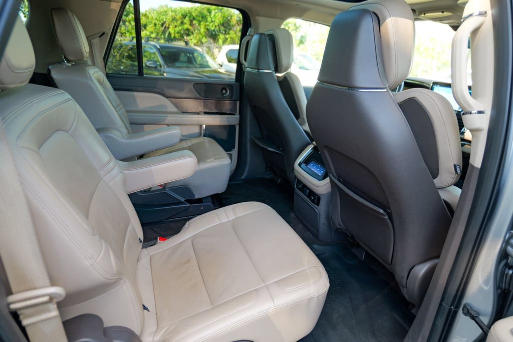 Used 2023 Lincoln Navigator L Reserve AWD/4WD image 31