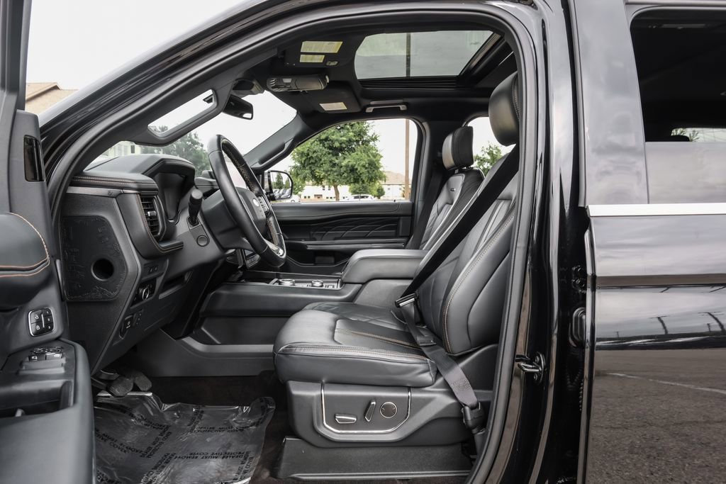 Used 2023 Ford Expedition Max Platinum AWD/4WD image 42