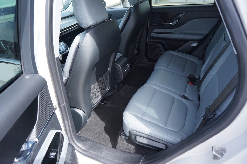 Used 2021 Lincoln Corsair AWD w/ Equipment Group 101A image 7