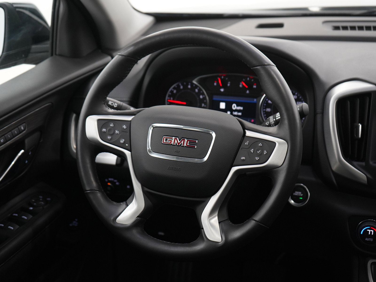 Used 2022 GMC Terrain SLT w/ Infotainment Package II AWD/4WD image 14
