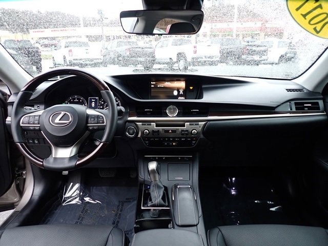 Used 2017 Lexus ES 350 image 16