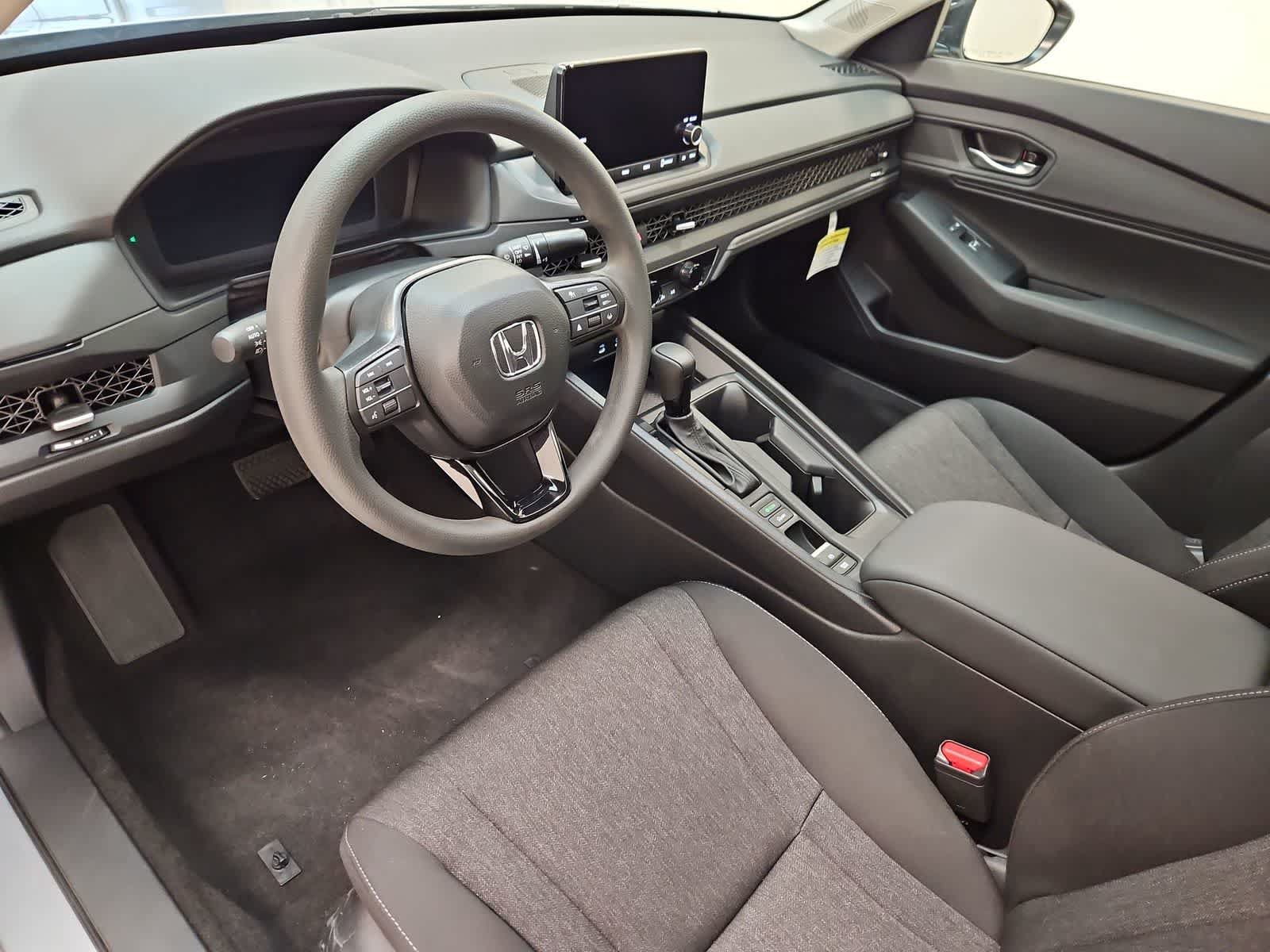 Used 2025 Honda Accord SE image 2