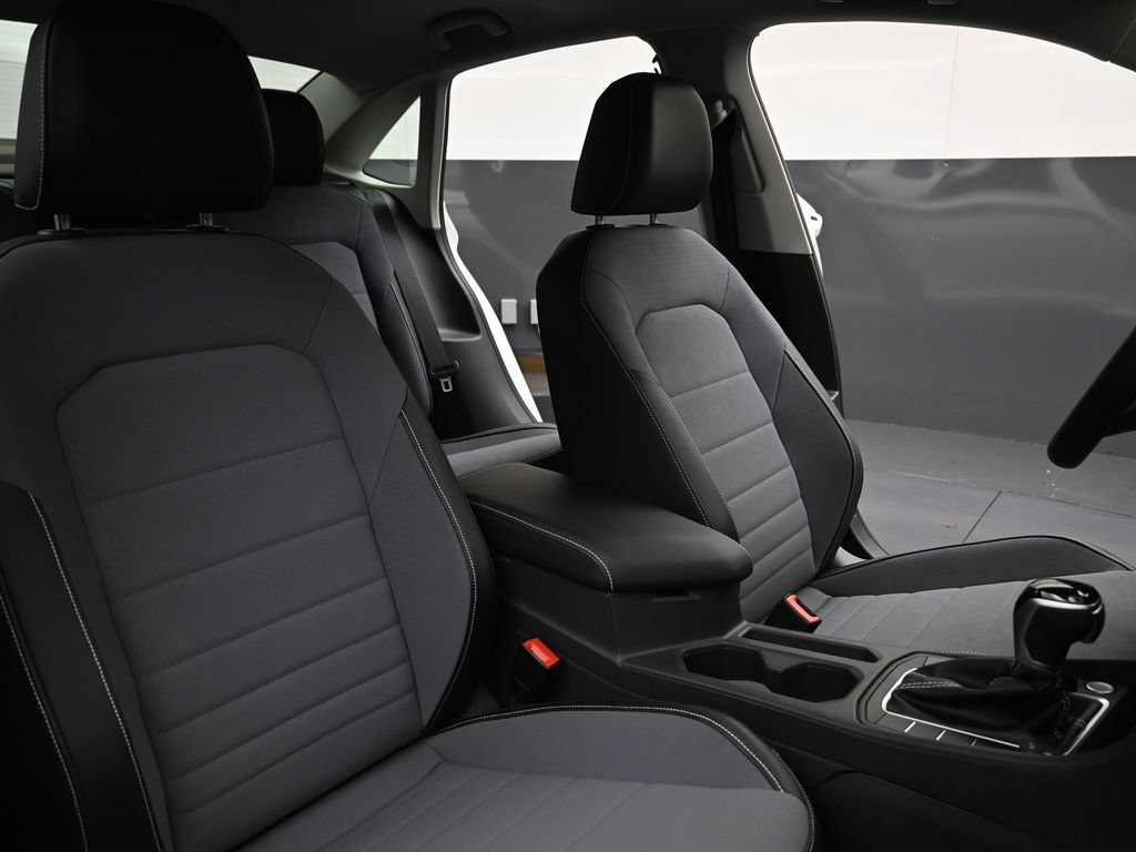 Used 2026 Volkswagen Jetta SE FWD image 13