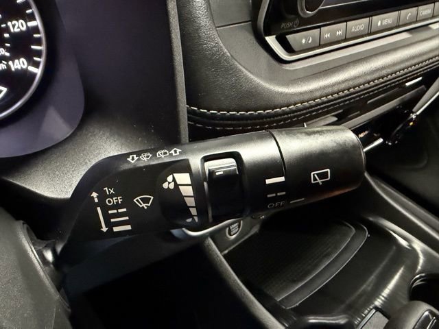 Used 2023 Nissan Rogue SV image 34