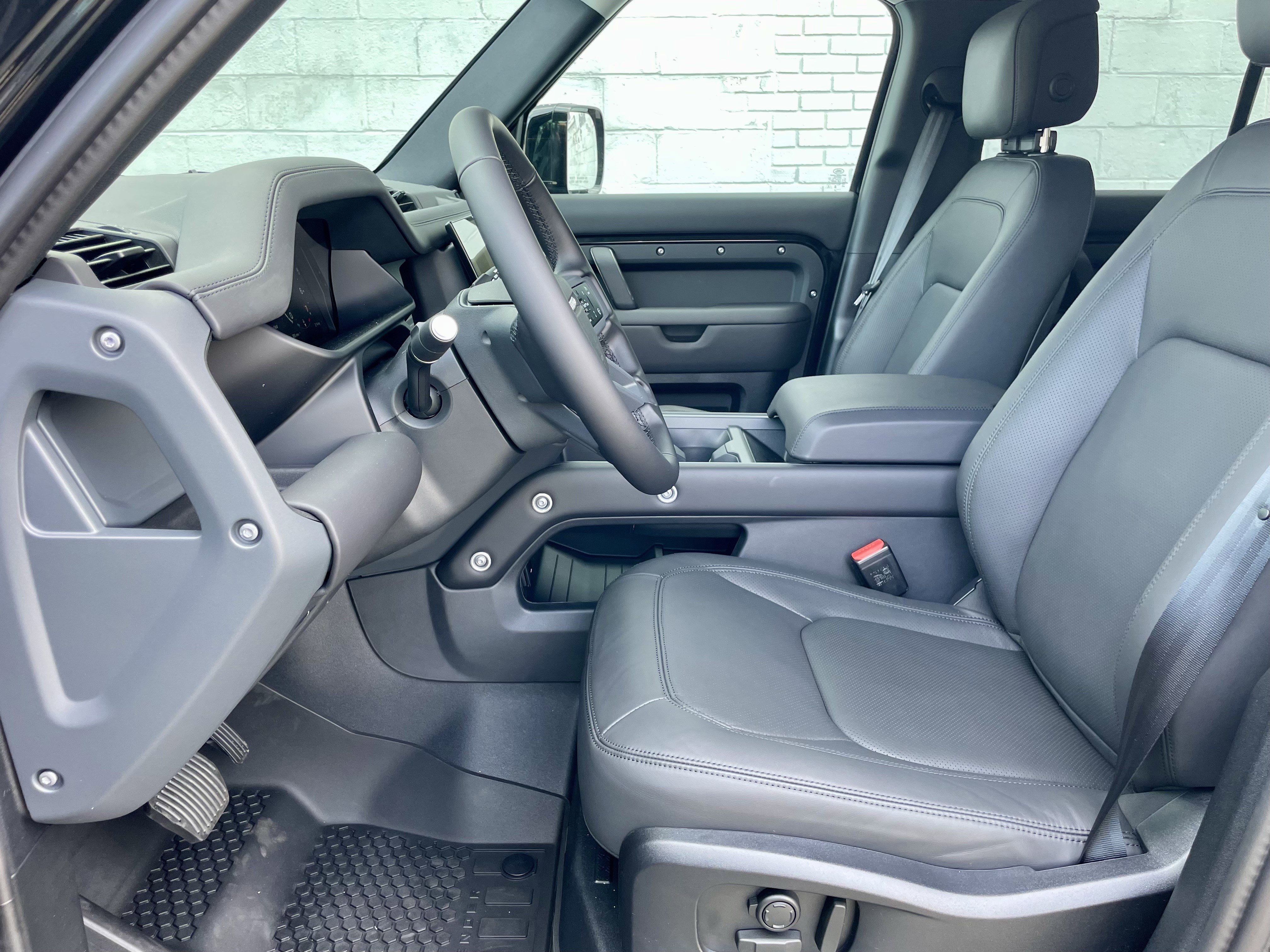 New 2026 Land Rover Defender 110 X-Dynamic SE image 14