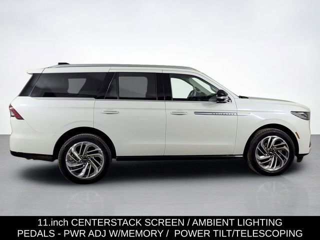 Used 2025 Lincoln Navigator Reserve image 2