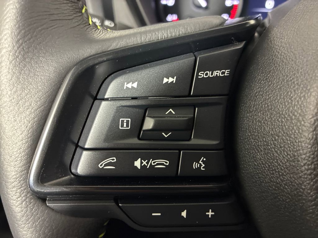 Used 2025 Subaru Ascent Onyx Edition w/ Onyx Package image 17