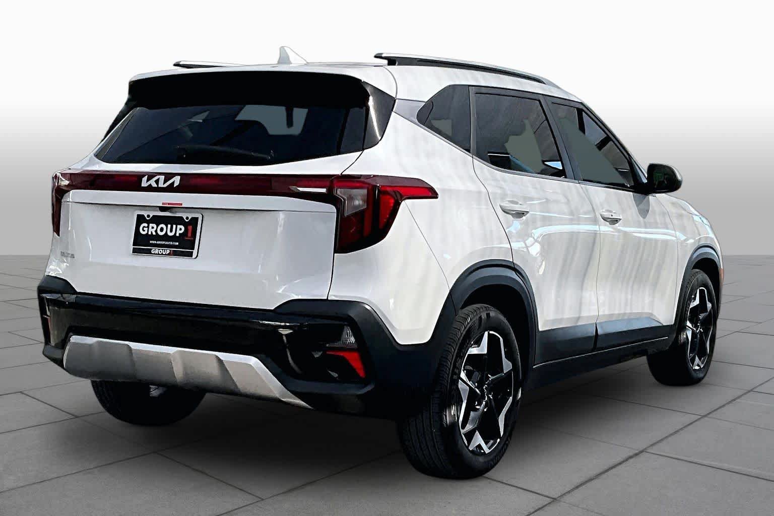 Used 2026 Kia Seltos EX FWD image 13