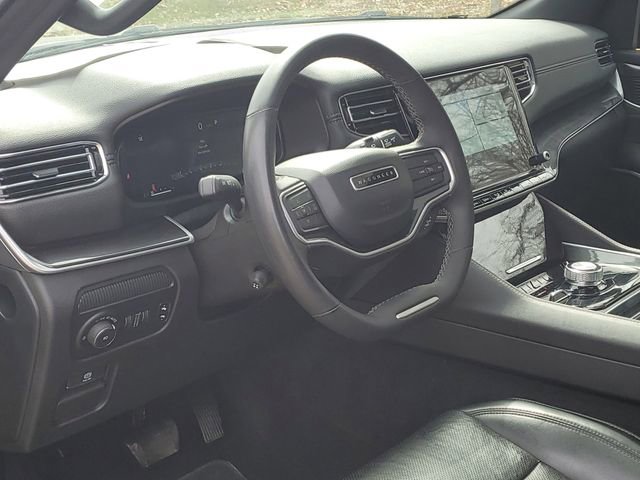 Used 2024 Jeep Wagoneer 4WD w/ Premium Group I image 10
