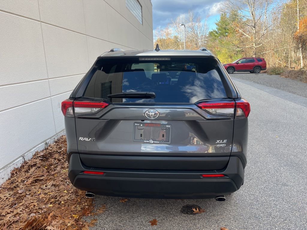 Used 2025 Toyota RAV4 XLE image 8