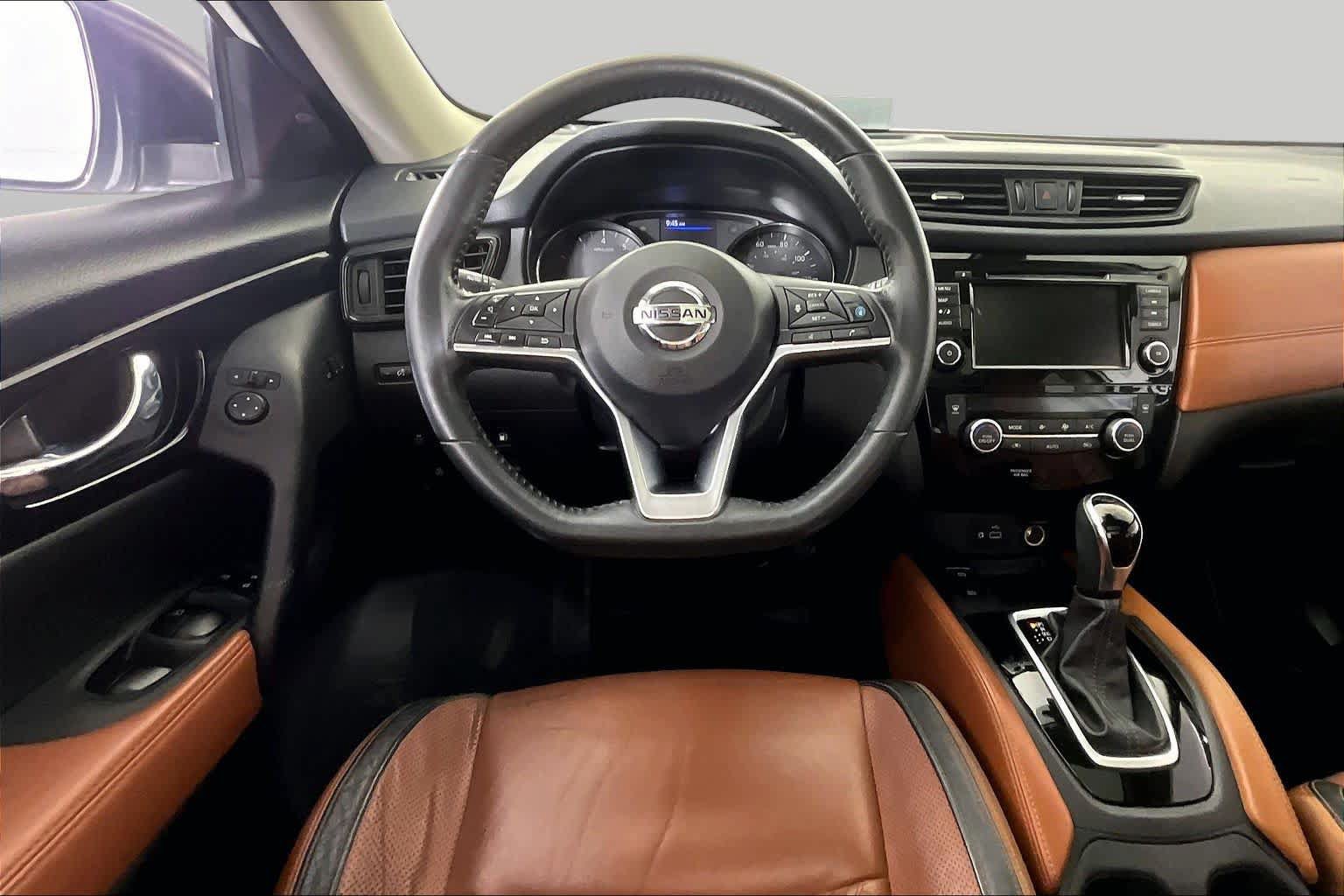 Used 2018 Nissan Rogue SL w/ Premium Package FWD image 6