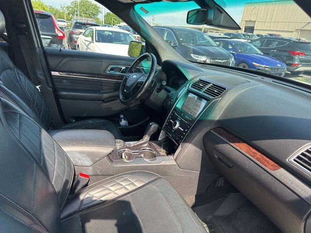 Used 2017 Ford Explorer Platinum AWD/4WD image 8
