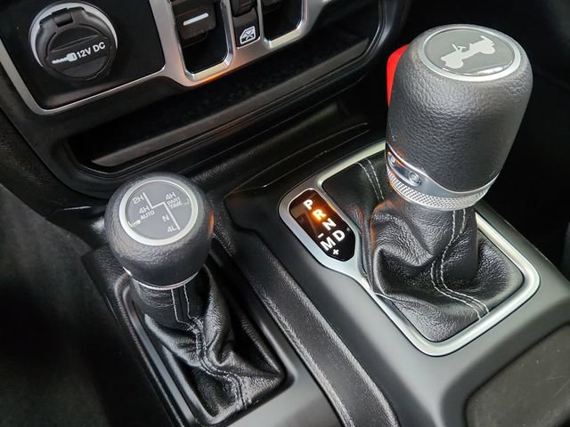 Used 2025 Jeep Wrangler Unlimited Sahara AWD/4WD image 44