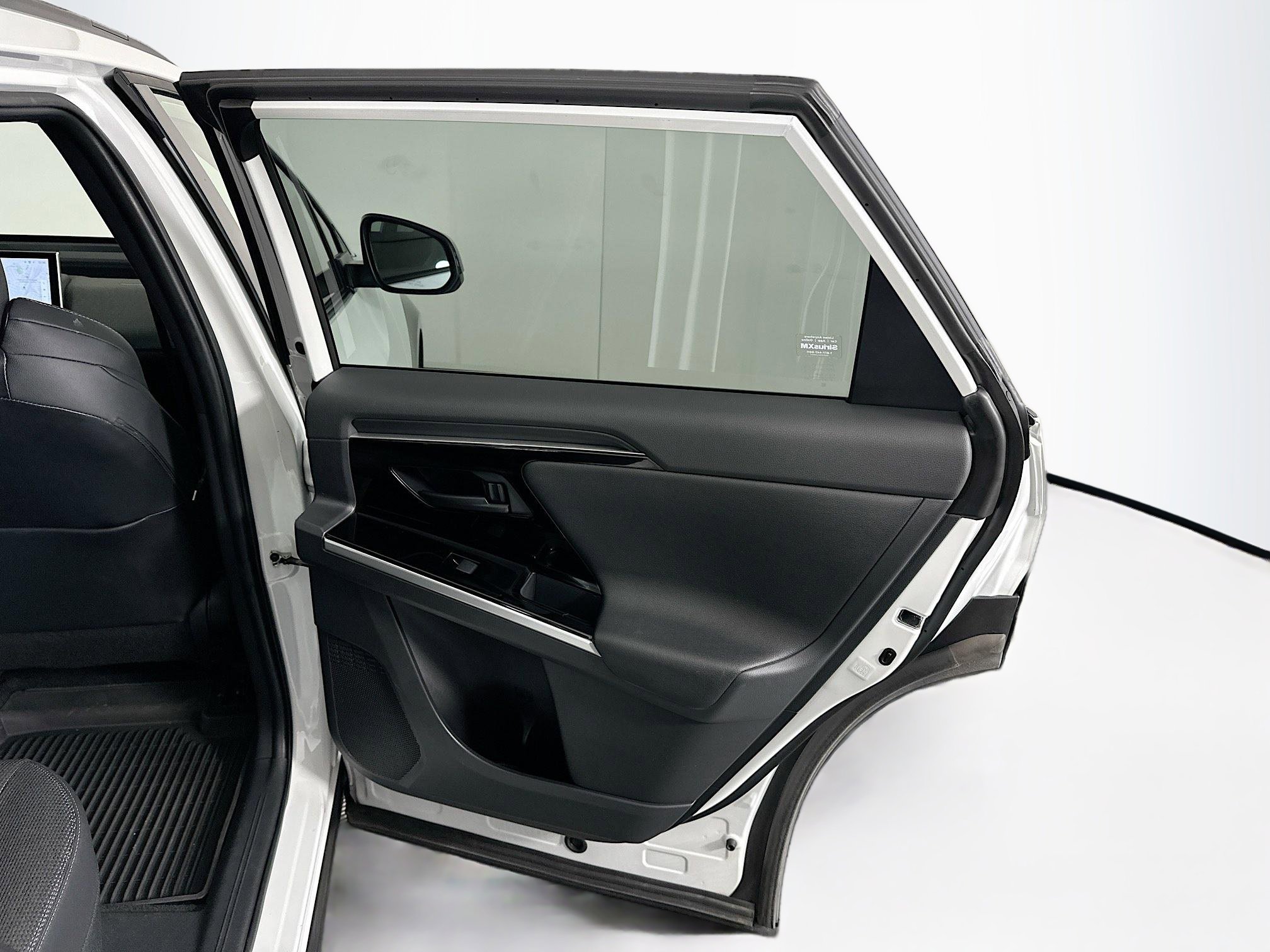 Used 2024 Toyota bZ4X XLE w/ Weather Package image 30