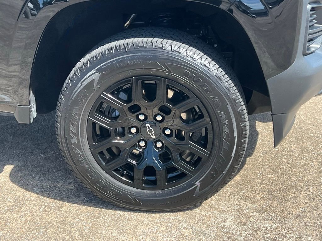 Used 2025 Chevrolet Colorado W/T w/ WT Custom Package image 10