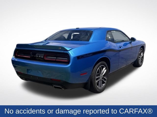 Used 2019 Dodge Challenger SXT AWD/4WD image 2