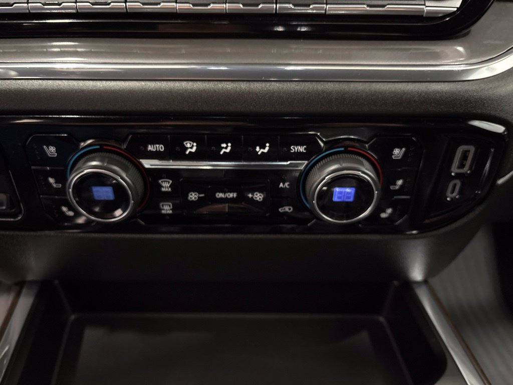 Certified 2023 Chevrolet Silverado 1500 High Country w/ Technology Package AWD/4WD image 22