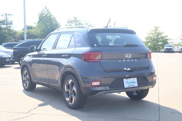 New 2026 Hyundai Venue SEL FWD image 7