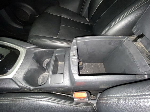Used 2015 Nissan Rogue S AWD/4WD image 20
