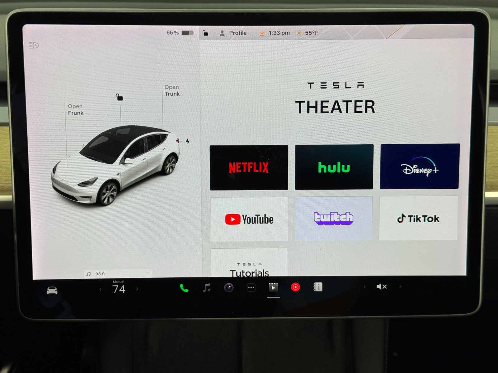 Used 2021 Tesla Model Y Long Range image 31