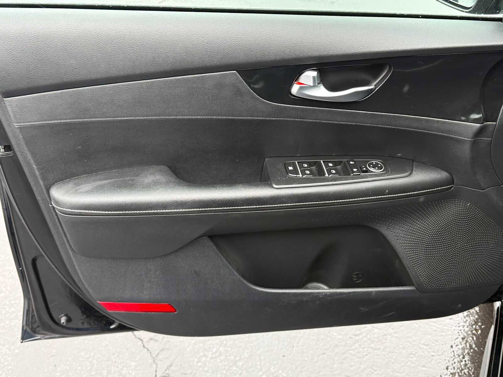 Used 2022 Kia Forte GT-Line image 11