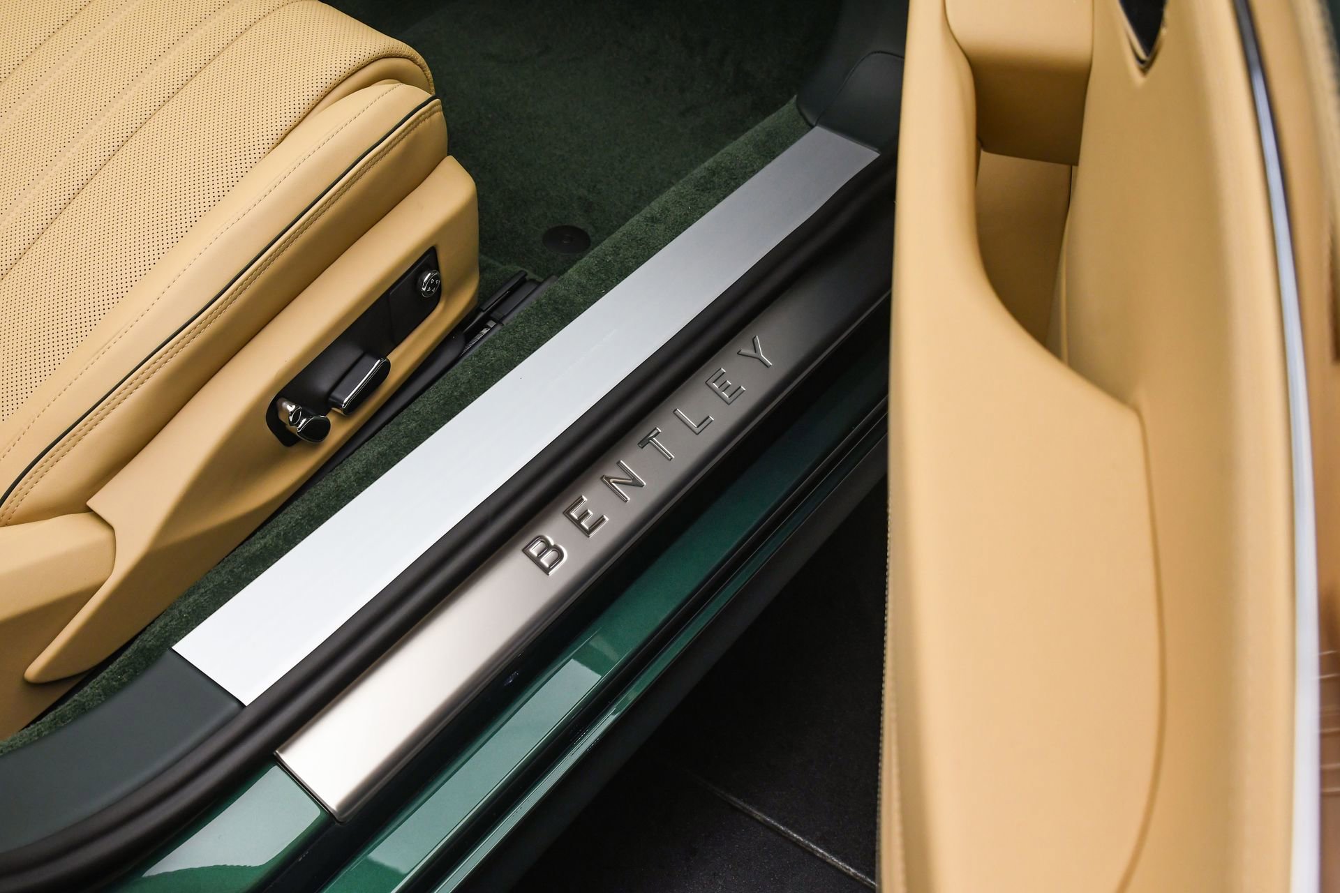 New 2026 Bentley Continental GTC image 42