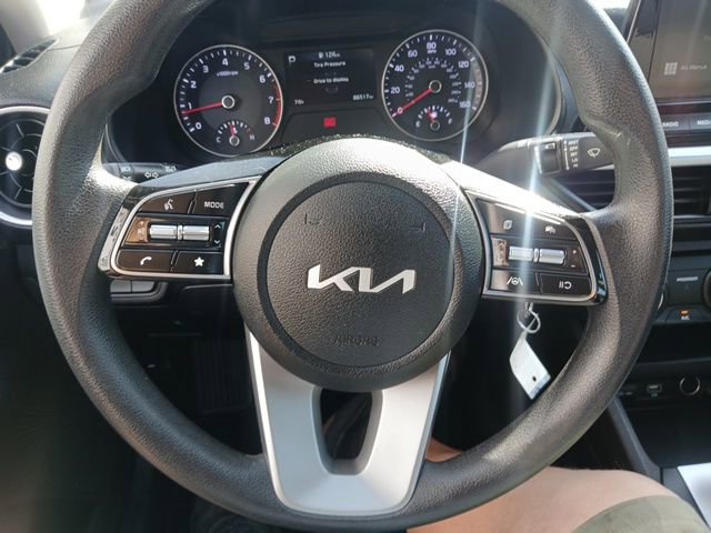 Used 2022 Kia Forte LXS FWD image 35