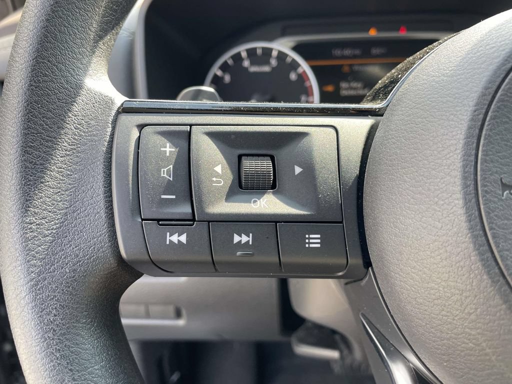 Used 2023 Nissan Rogue SV FWD image 20