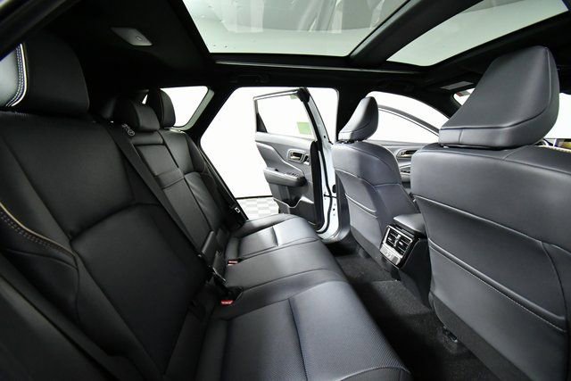 New 2025 Toyota Crown Signia Limited AWD/4WD image 24