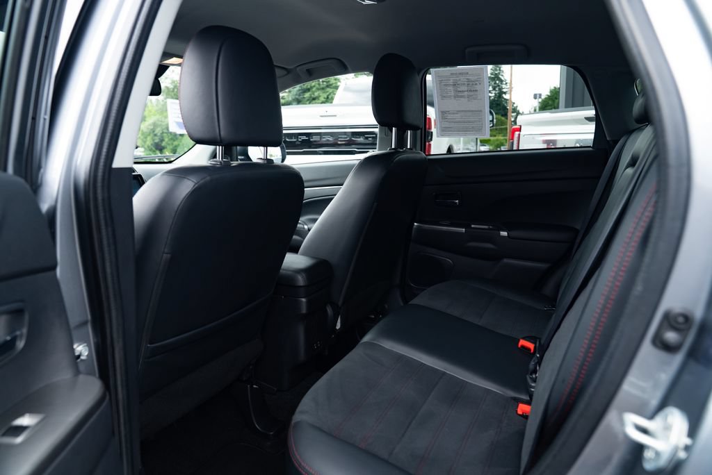 Used 2022 Mitsubishi Outlander Sport SE FWD image 22