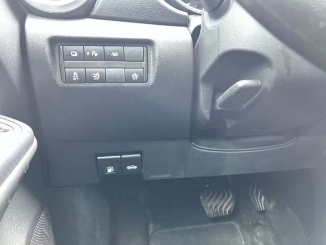 Used 2020 Nissan Versa S w/ Trunk Package FWD image 18
