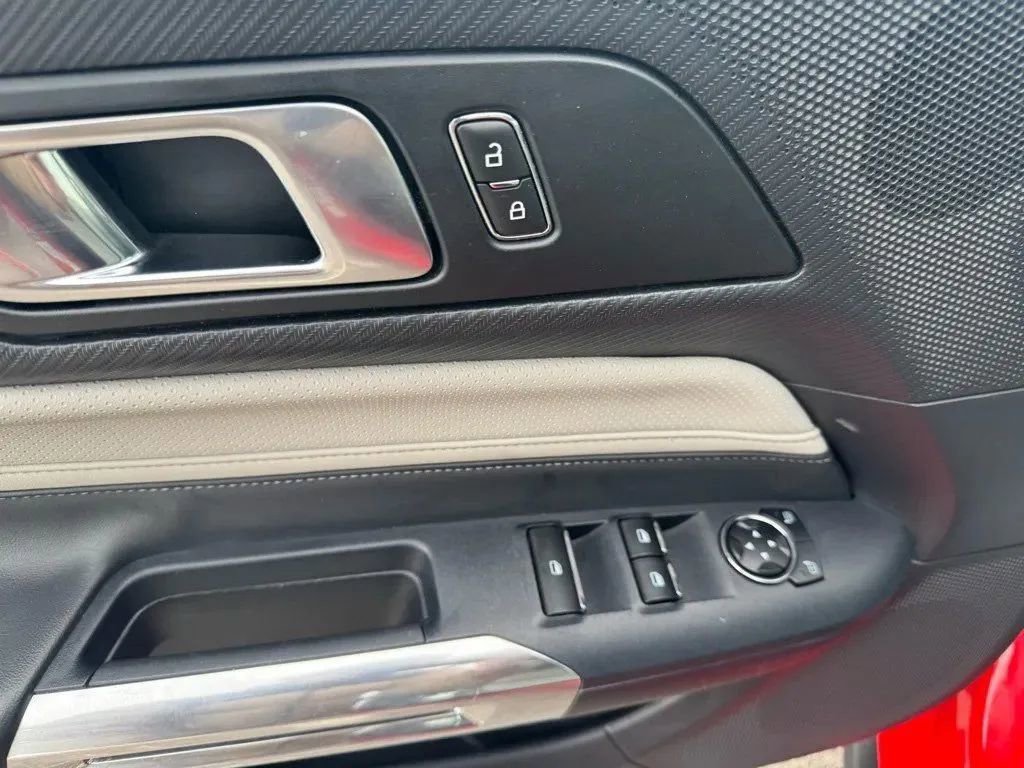 Used 2024 Ford Mustang Premium image 12